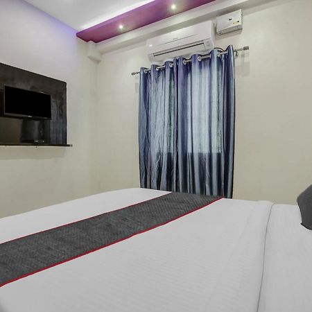 Collection O Galaxy Suites Haïdarabad Extérieur photo
