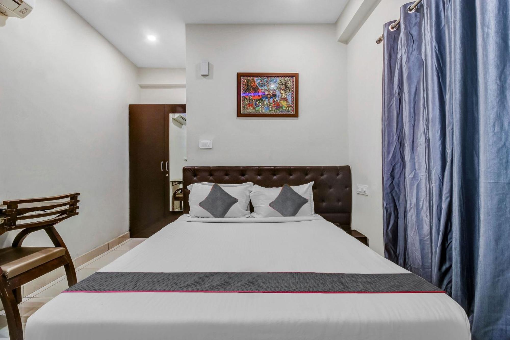 Collection O Galaxy Suites Haïdarabad Extérieur photo