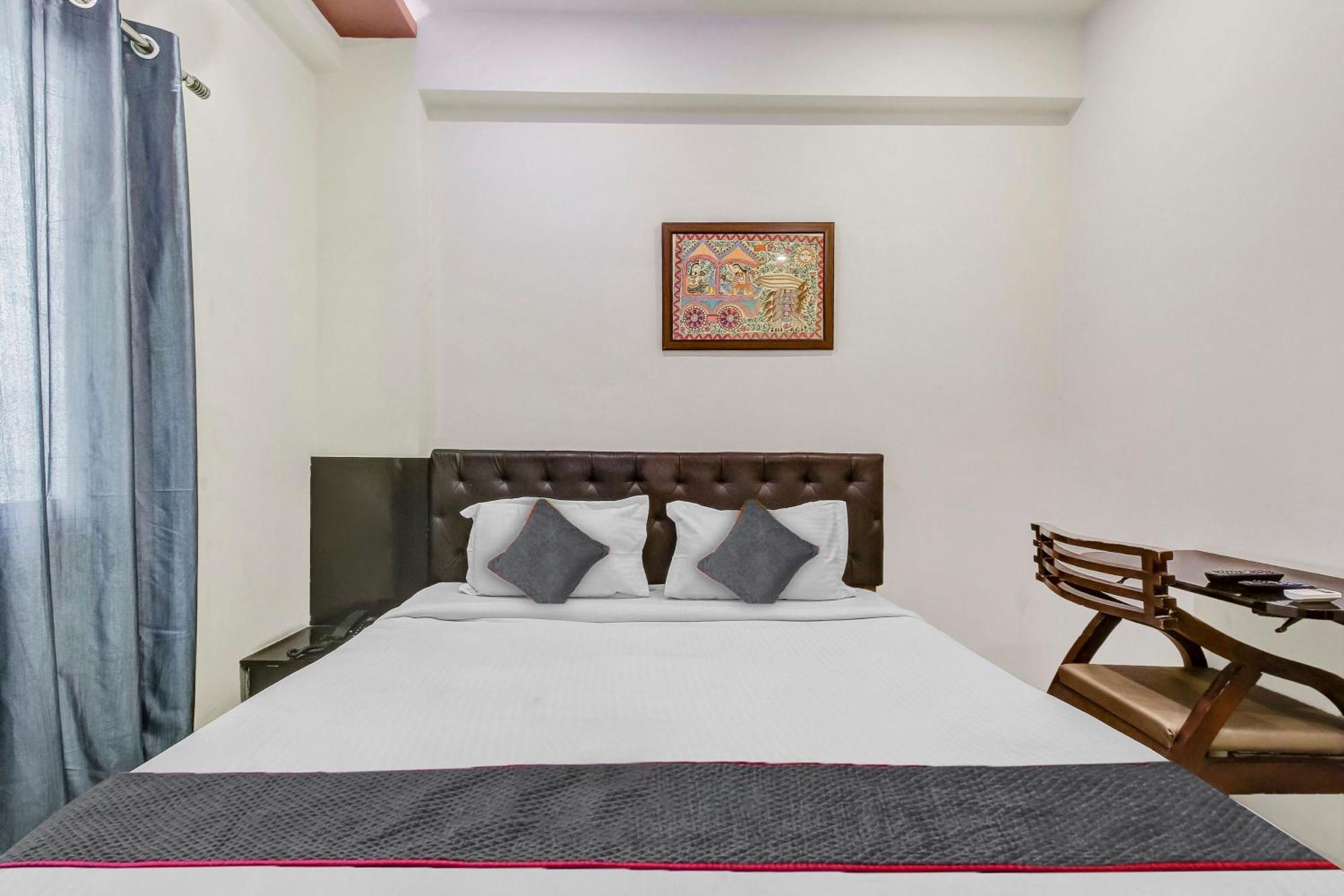 Collection O Galaxy Suites Haïdarabad Extérieur photo