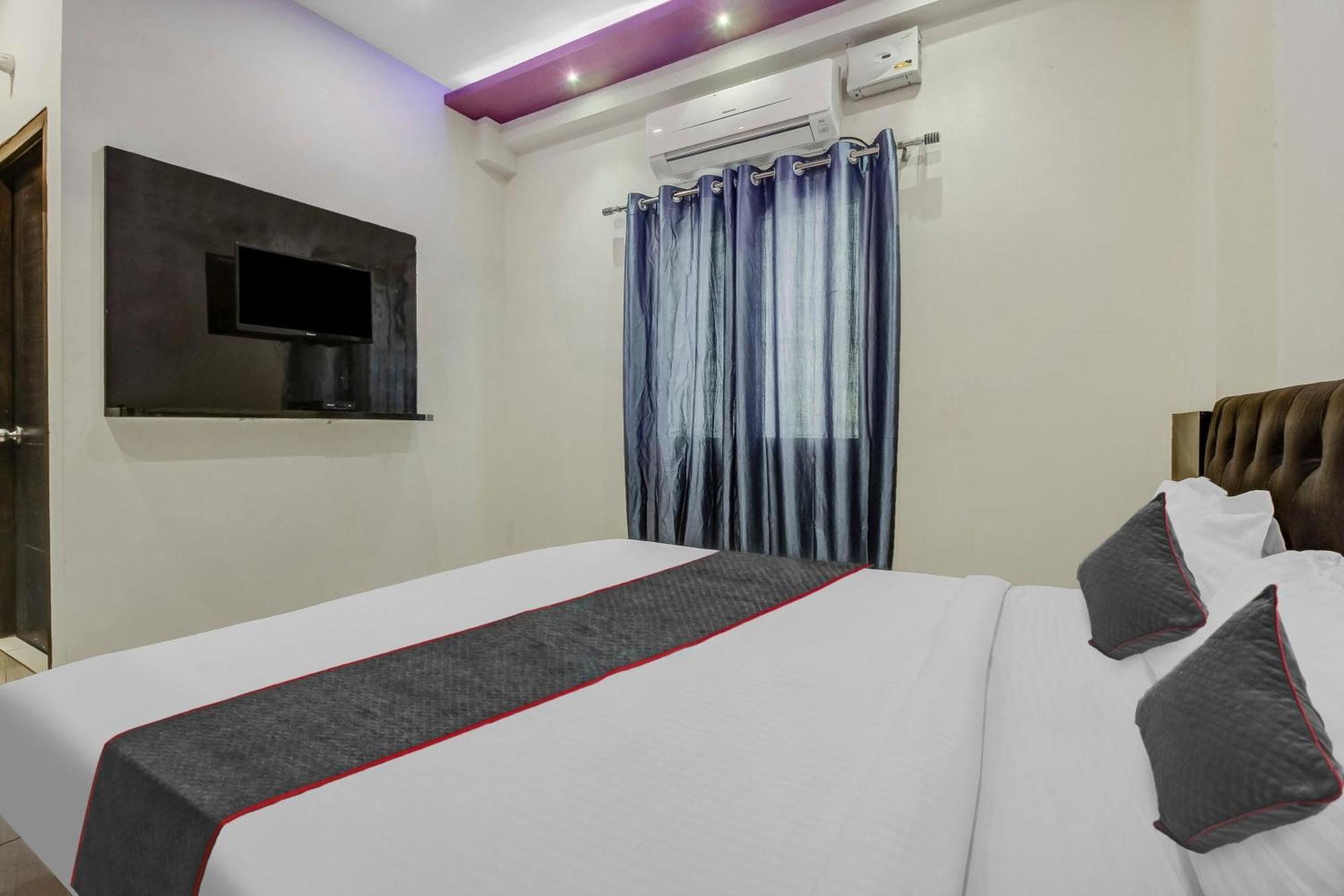 Collection O Galaxy Suites Haïdarabad Extérieur photo