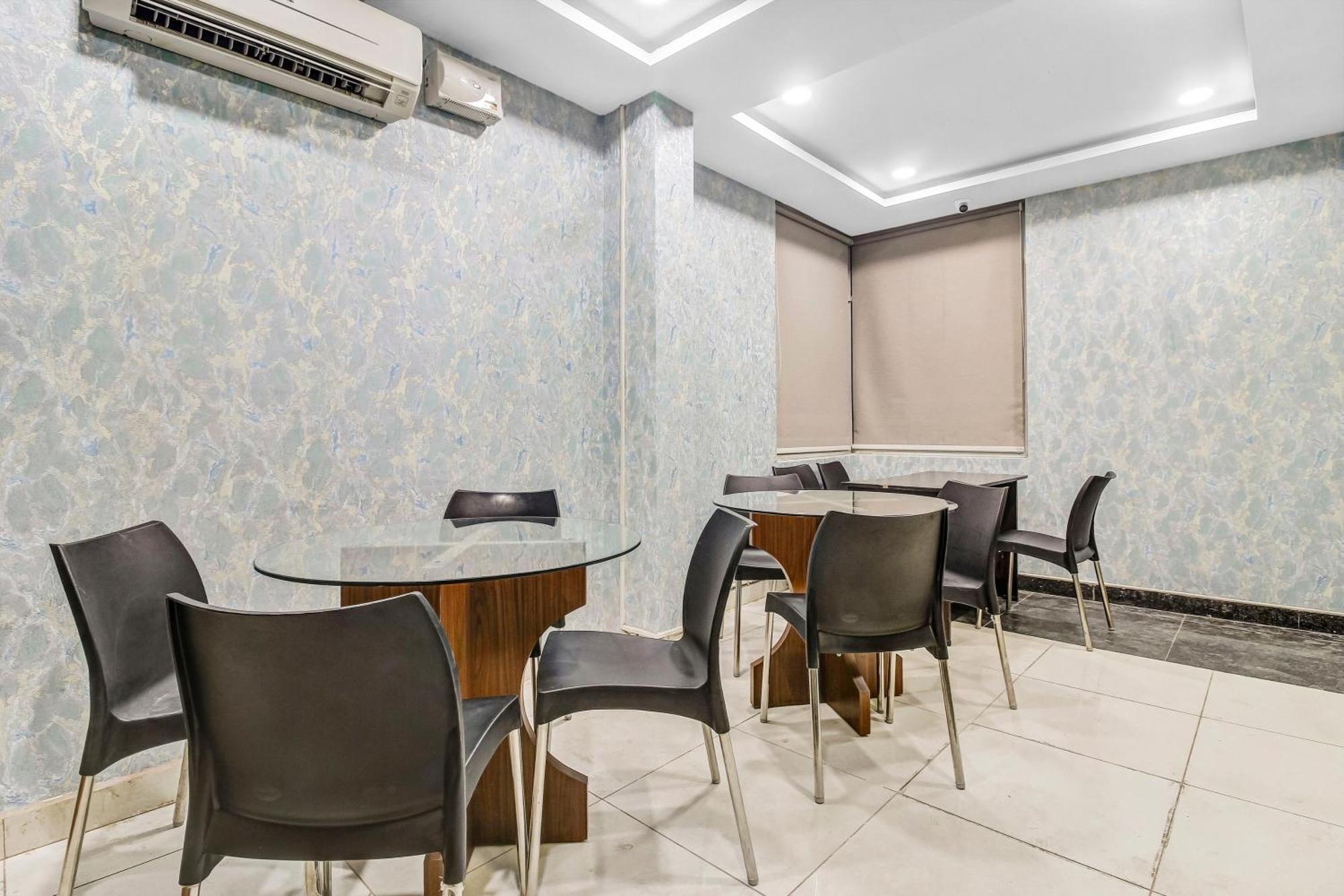 Collection O Galaxy Suites Haïdarabad Extérieur photo