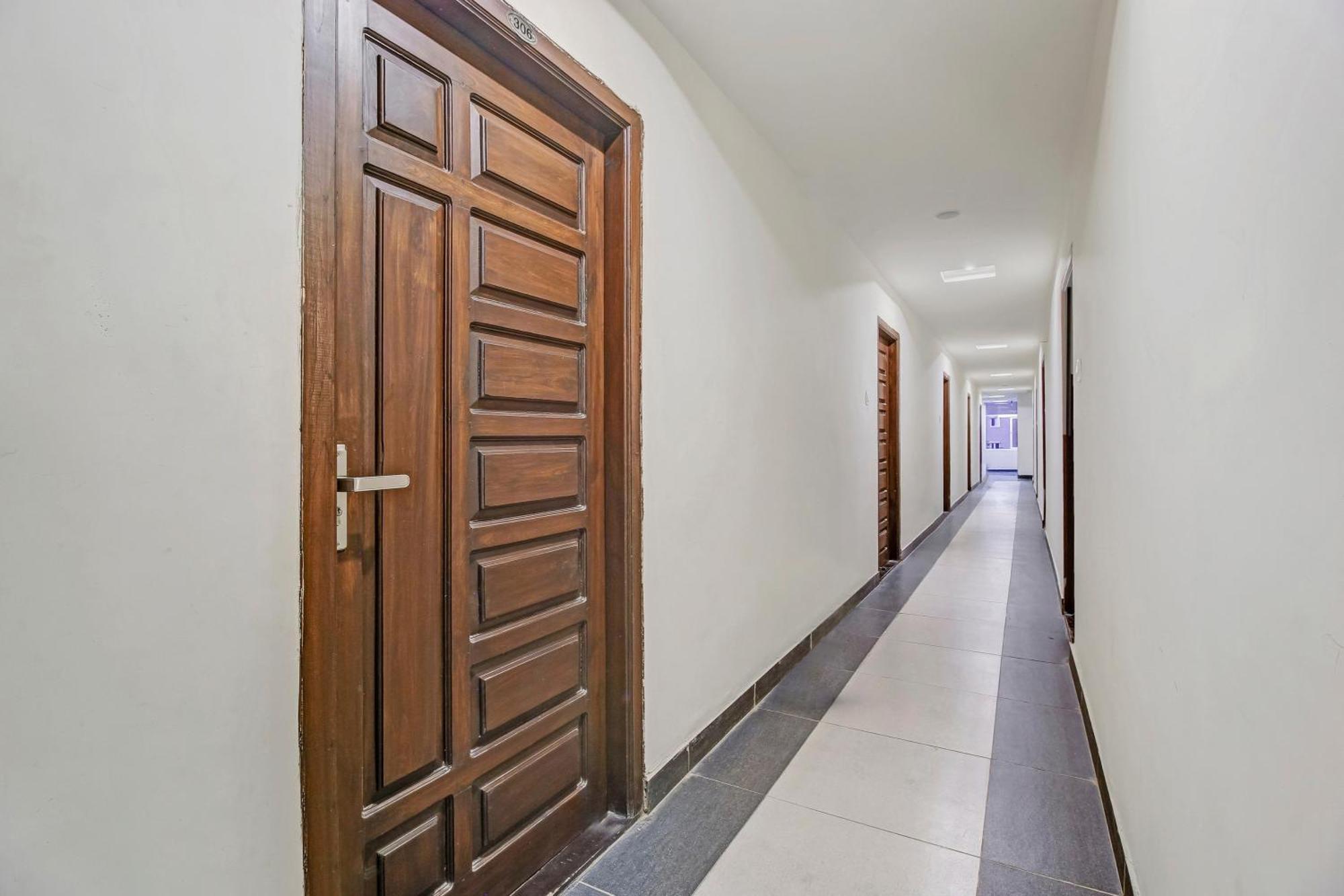 Collection O Galaxy Suites Haïdarabad Extérieur photo